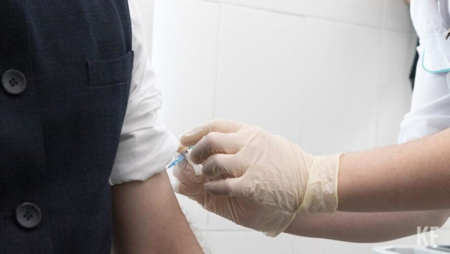 Жители республики продолжают активно делать прививку.