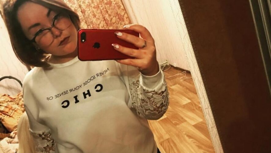23-летняя Александра Филиппова из Лениногорска приехала на телепроект «Дом-2» канала «ТНТ». В эфир выпуск с приходом девушки вышел в эти выходные.