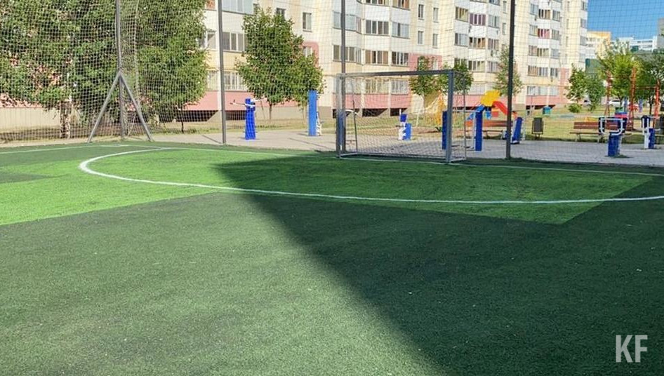 Горожане недовольны состоянием спортплощадок.