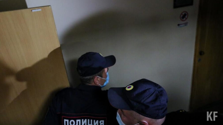 Мужчине предложили легкий заработок в Интернете.