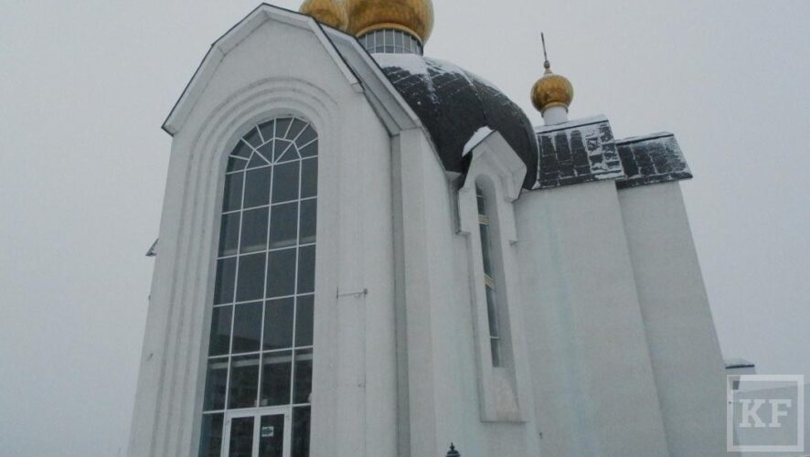 В Серафимовском храме города владыка возглавил престольные торжества в честь памяти преподобного.