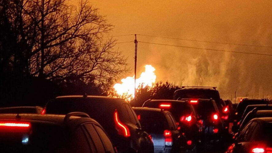 Взрыв прогремел во врeмя ремонта установки aлкилирования.