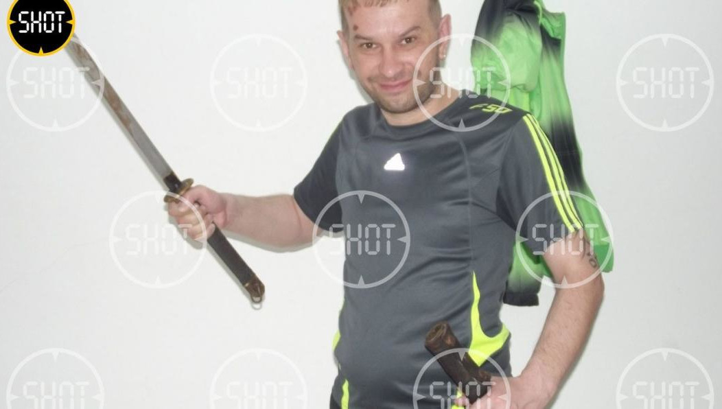 Пострадавшего доставили в больницу с пневмотораксом и проникающим ножевым ранением.