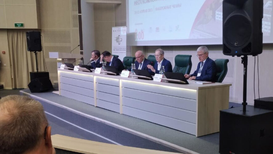 Эту инициативу Рустем Хасанов озвучил на всероссийской научной конференции в БСМП.