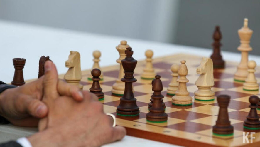 Версия фиджитал-шахмат