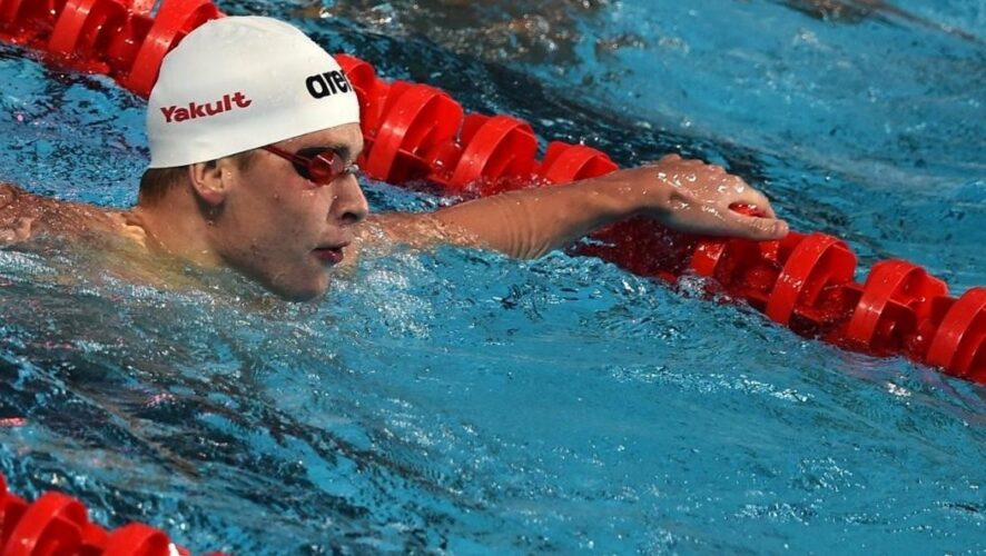 Победителем чемпионата России по плаванию на короткой воде на дистанции 200 м вольным стилем