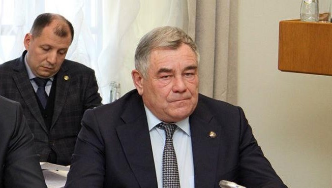О своем решении покинуть должность главы Алексеевского района Татарстана объявил сегодня 61-летний Владимир Козонков
