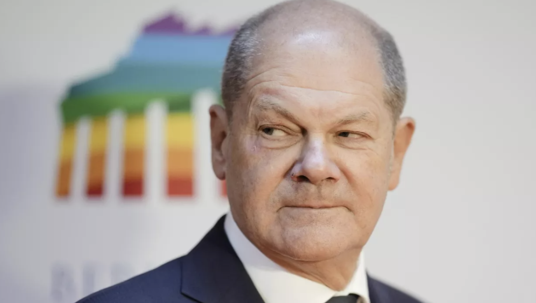 Из-за этого страна поддерживает защиту внешних границ Европы.