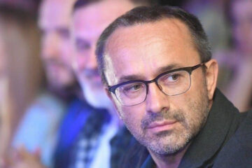 Создатель известных картин лечится в Германии от коронавируса.