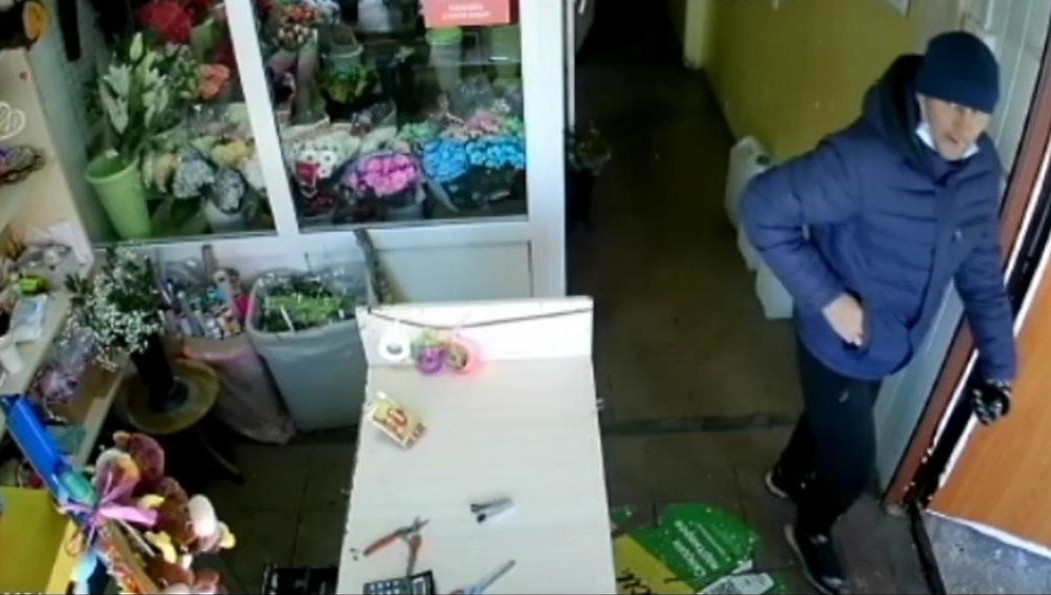 Добычей злоумышленника стали 5