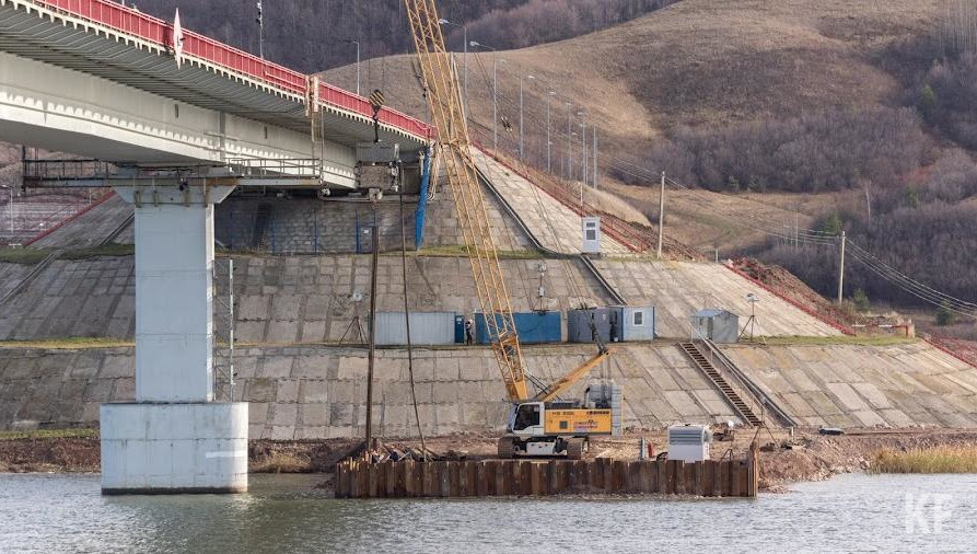 Дорожники заменят поврежденные железобетонные
