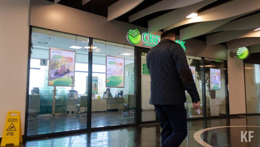 Зарплата одного сотрудника такого колл-центра в неделю составляет от 70 до 3 тысяч долларов.