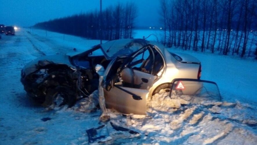 24-летний водитель ZAZ Chance попал в реанимацию после крупной аварии