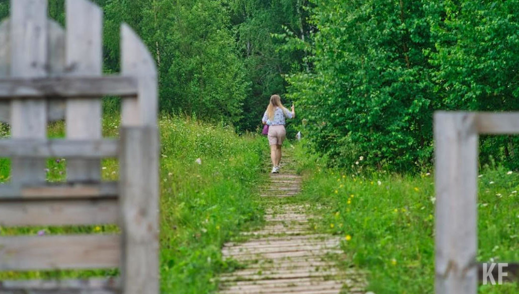 Добровольцам предстоит следить за чистотой на треке.