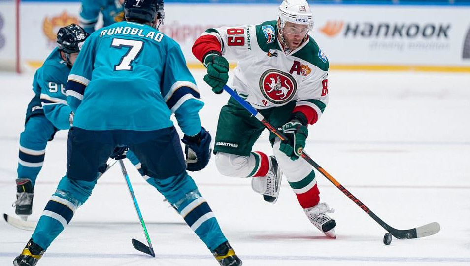 Казанцы завершили выездную серию победой.