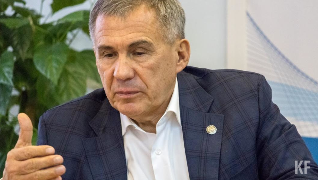 Руководителя Татарстана возмутил зазвеневший во время совещания гаджет одного из присутствующих.