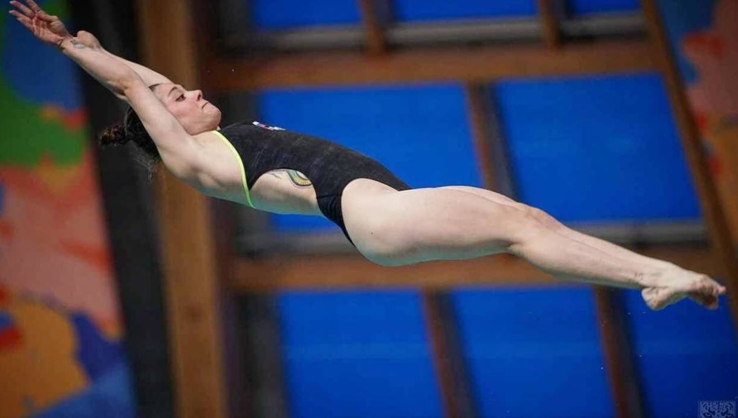 Карина Шкляр заняла второе место в синхронных прыжках с трамплина 3м.