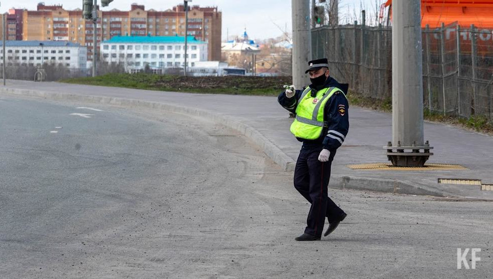 С ним находилось 22 ученика вместе с сопровождающим педагогом.