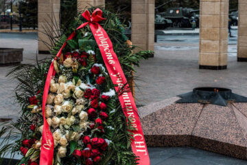 Уже определено место и название.