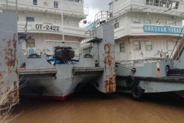 Затопило машинное отделение судна.
