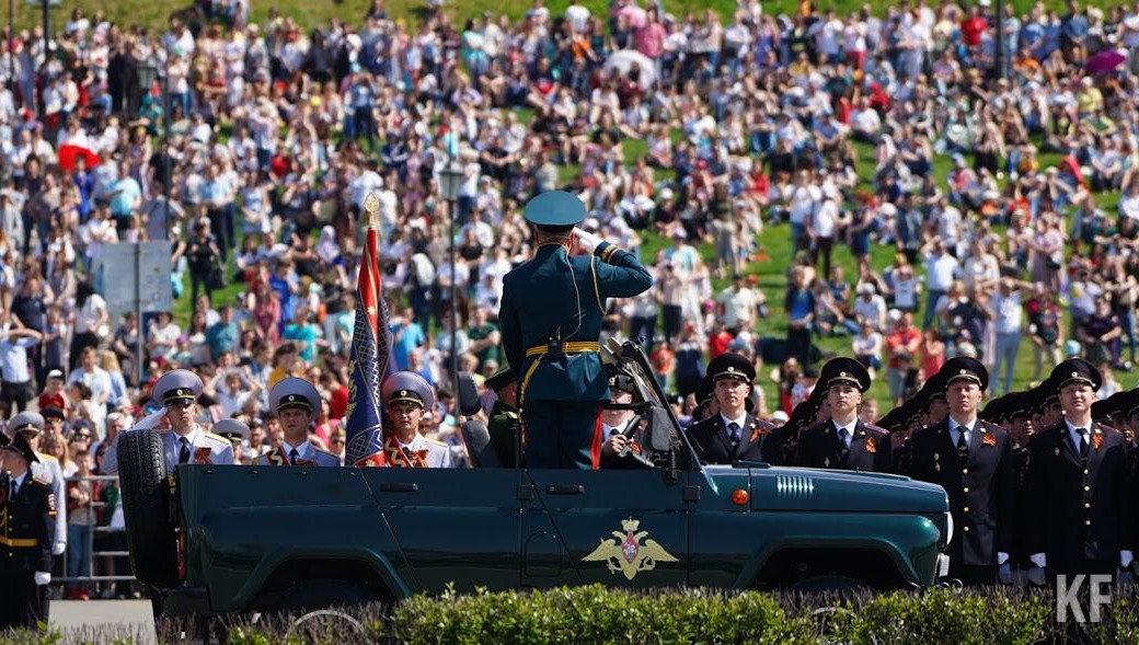 Единовременная выплата инвалидам и участникам Великой Отечественной войны осуществляется согласно Указу Владимира Путина.