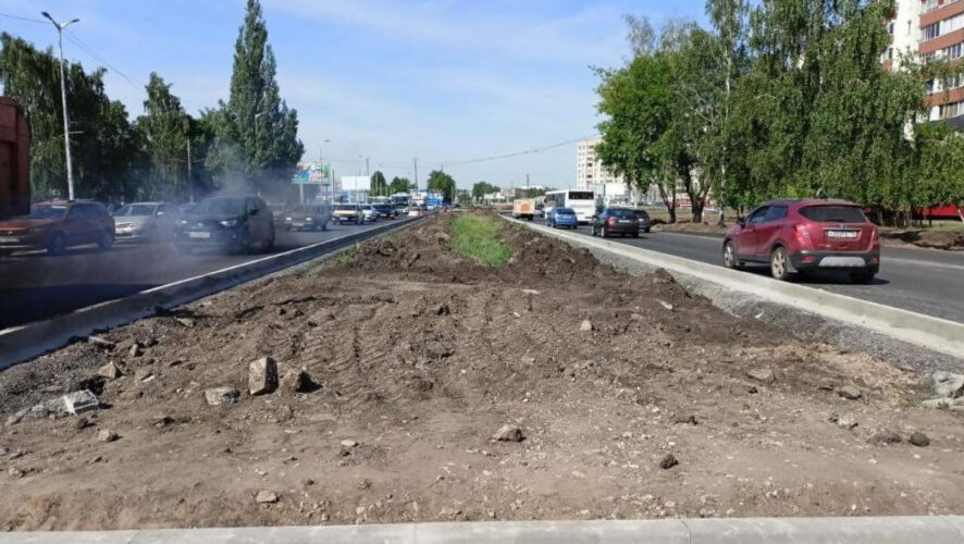 Парковку нельзя было оставить из-за требований нацпроекта &laquo;Безопасные и качественные дороги&raquo;.