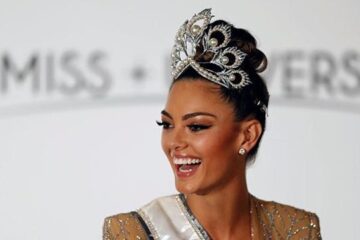 Представительница ЮАР Деми-Ли Нель-Питерс получила титул "Мисс Вселенная-2017"