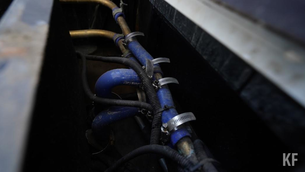 Все произошло в ремонтном боксе автотранспортного предприятия.