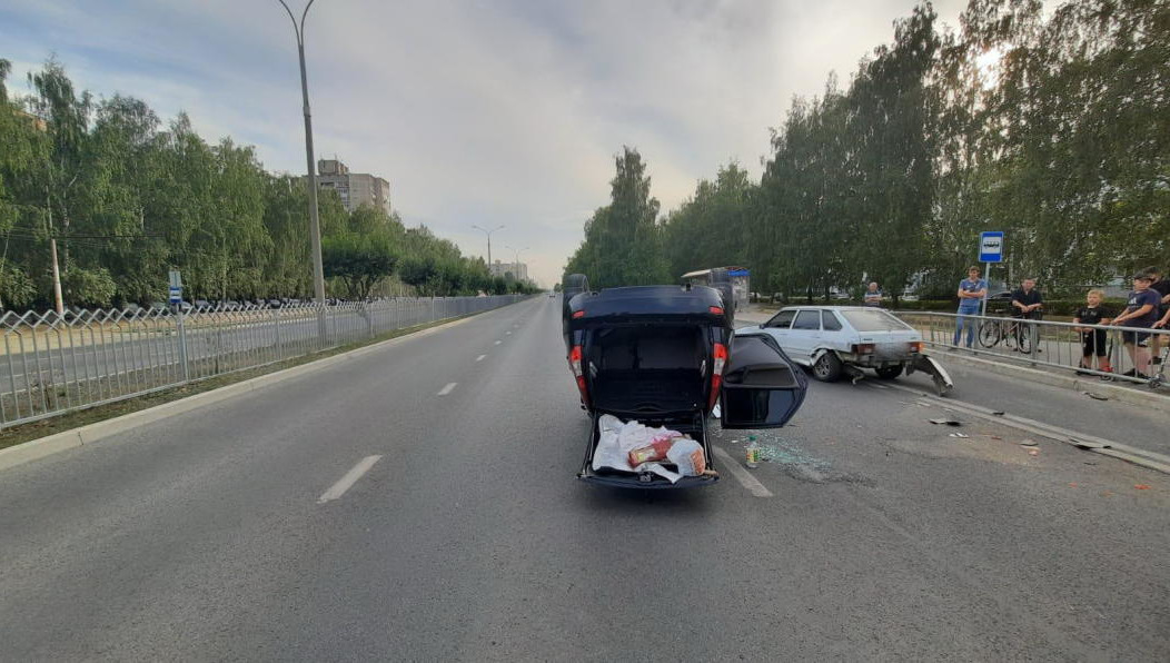 Водителя с травмами головы доставили в медучреждение.