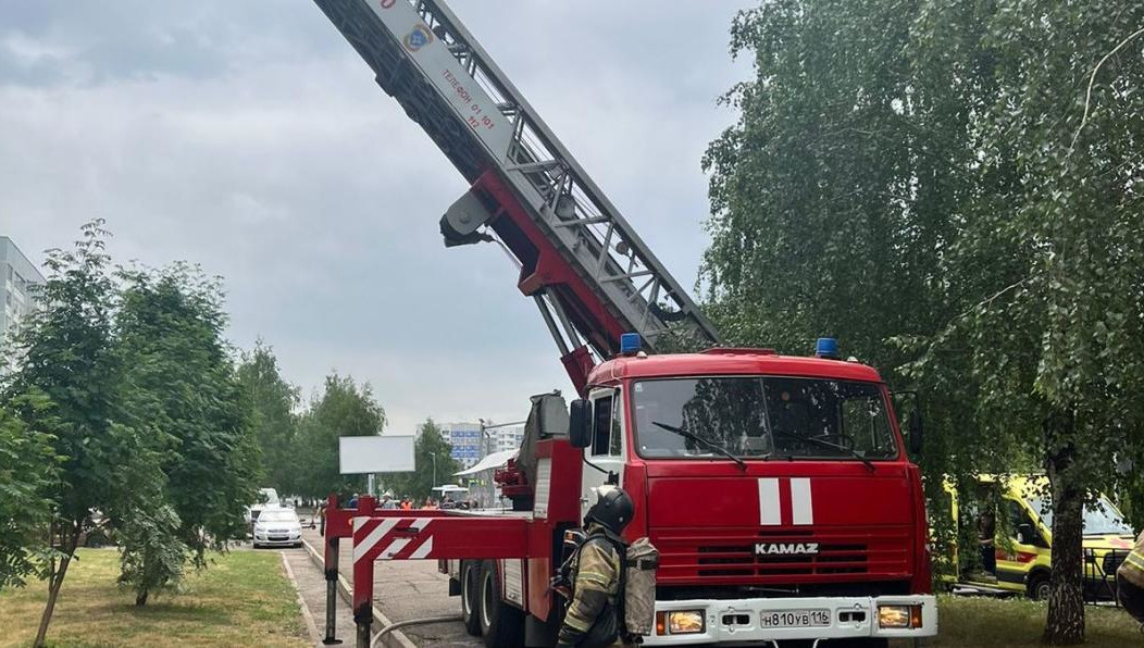 Сгорели вещи на балконе.