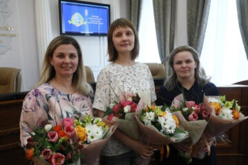 Губернатор Красноярского края встретился с воспитательницами