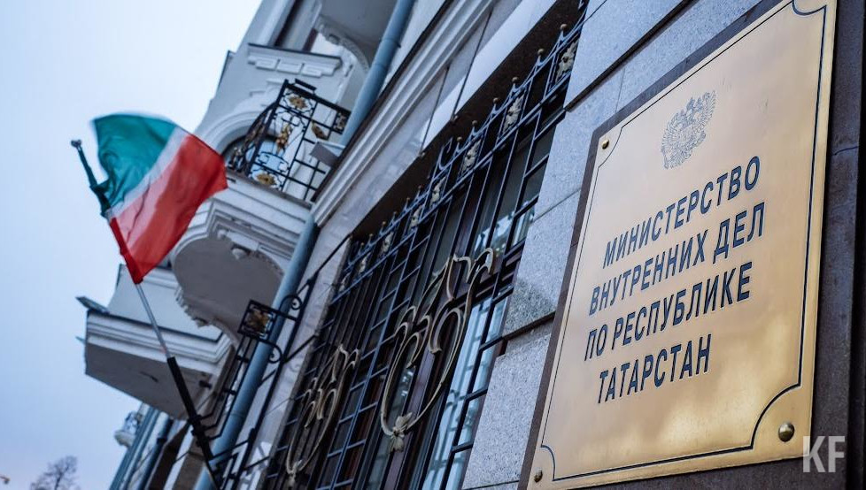 В июле этого года на территории смыло дождем часть беговой трассы.