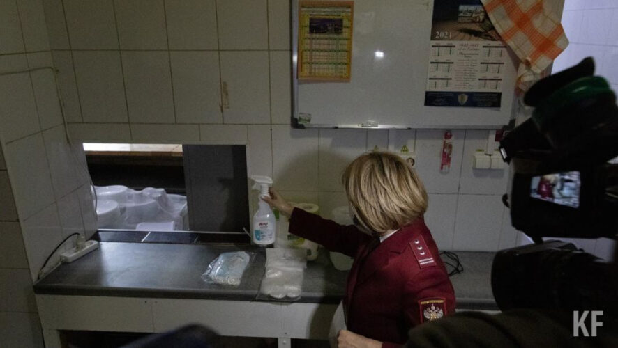 Все они заказывали японскую еду в &laquo;Ёбидоёби&raquo;.