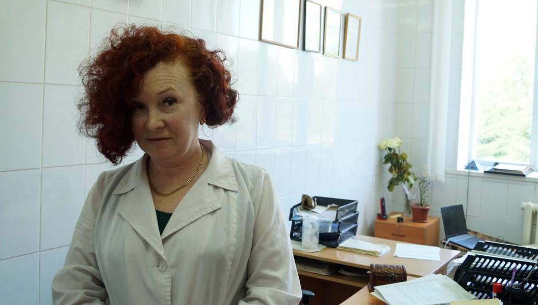 Среди зависимых больше всего мужчин в возрасте от 30 до 49 лет.