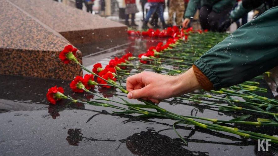 На все про все чиновники дали представителям партии "Коммунисты России" 15 минут.