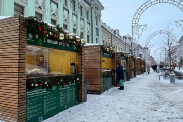 Фестиваль проходил на двух площадках: у главной елки города возле Центра семьи «Казан» и на улице Баумана.