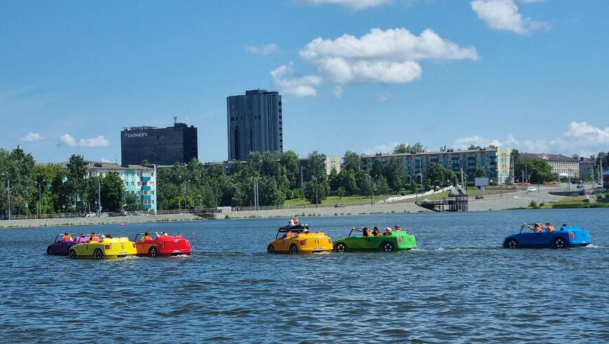 На водоеме каждый день чистят пляж и еженедельно контролируют качество воды.
