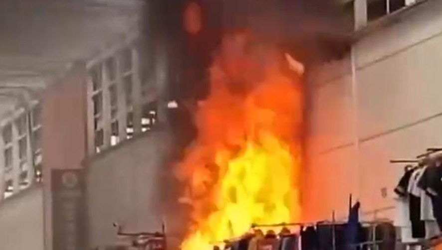 Продавцы пытаются спасти свой товар