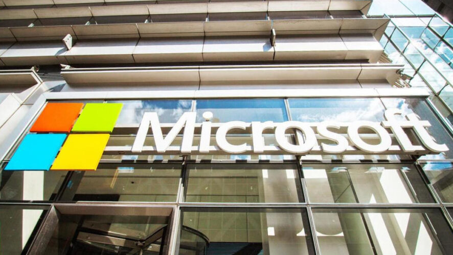 Корпорация больше не будет принимать платежи банковским переводом на местный банковский счет в качестве способа оплаты услуг Microsoft в России.