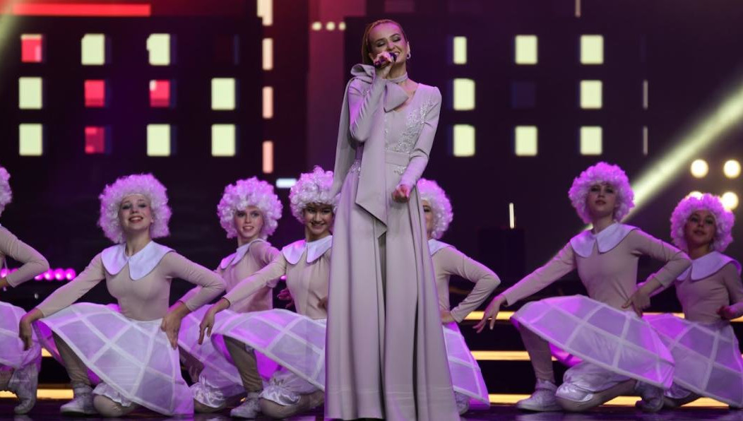 Агитбригады из местных деятелей культуры могут помочь бойцам справиться с постоянным стрессом – так считают депутаты. Опыт Великой Отечественной войны показывает