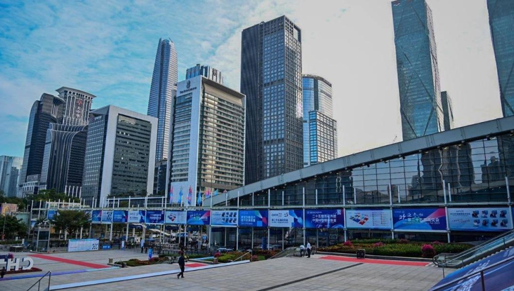 Глава Татарстана примет участие в церемонии открытия Китайской выставки высоких технологий и встретится с руководством провинции.