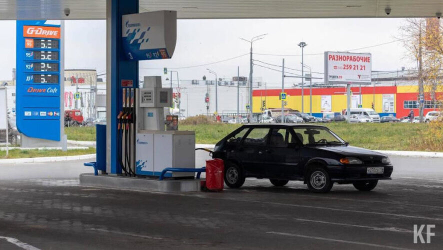 Стоимость литра топлива в Татарстане составляет 51