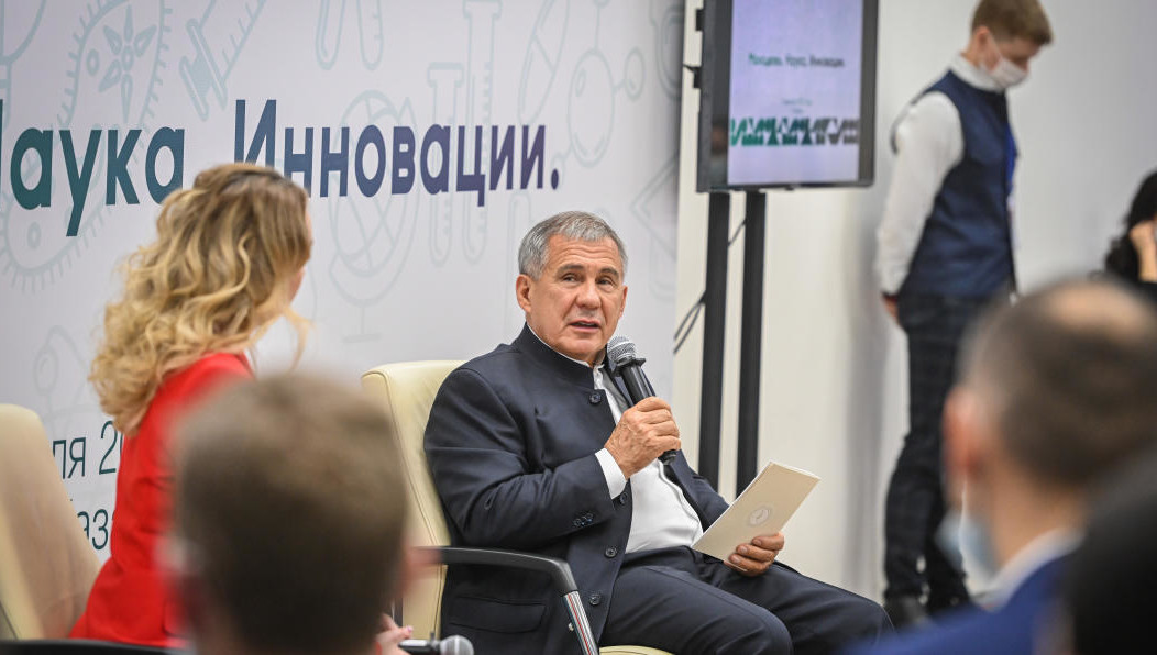 Руководитель республики призвал популяризировать изучение родных языков и применять для этого новые методики.