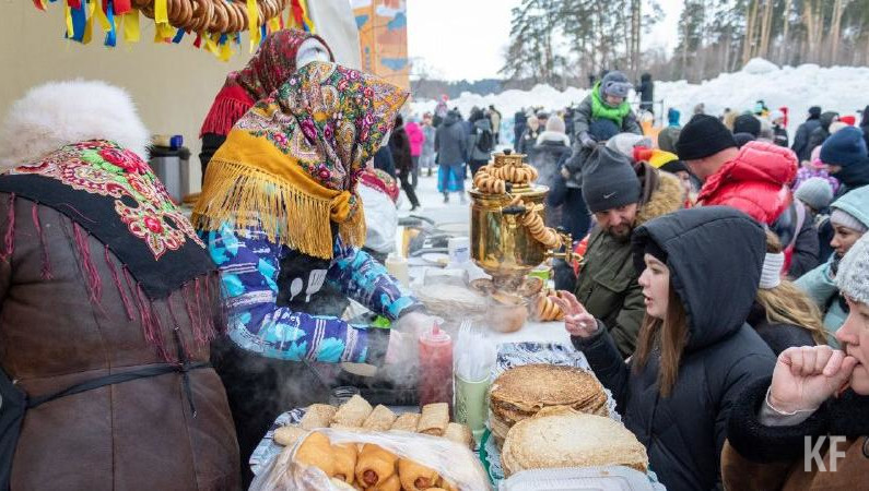 В программу входят конкурсы и выступления городских коллективов.