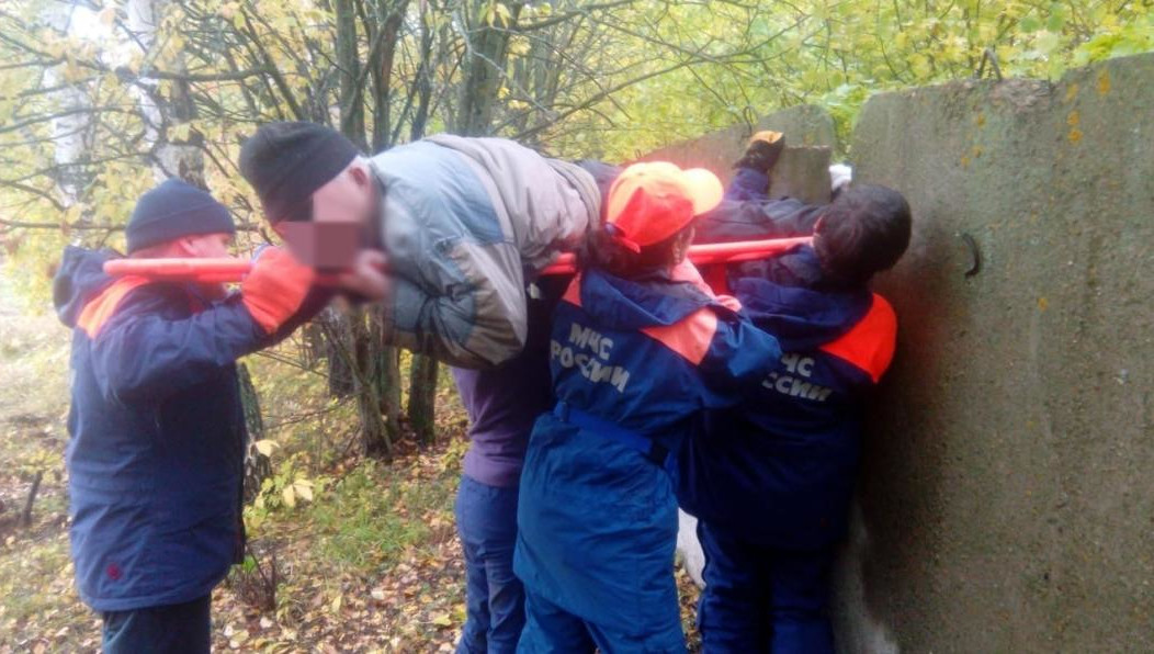Он провёл там больше суток.