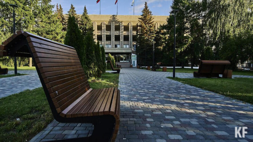 На его территории обнаружены не несущие грунты.