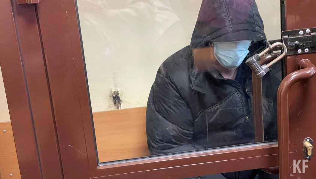 Бывшего сотрудника татарстанского управления Следственного комитета лишили звания и запретили занимать руководящие должности.