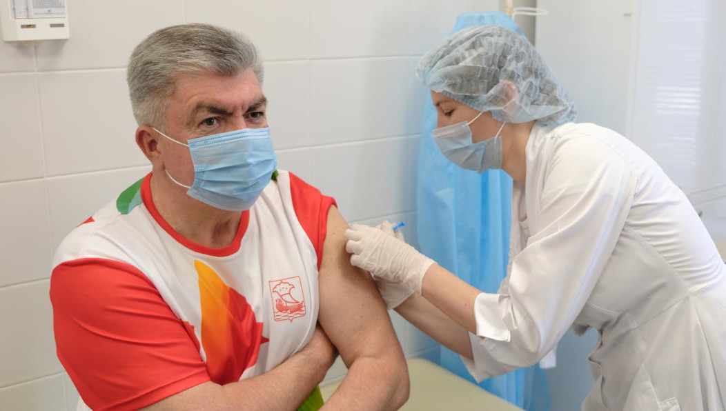 В автограде уже привили почти 53 тысячи человек.