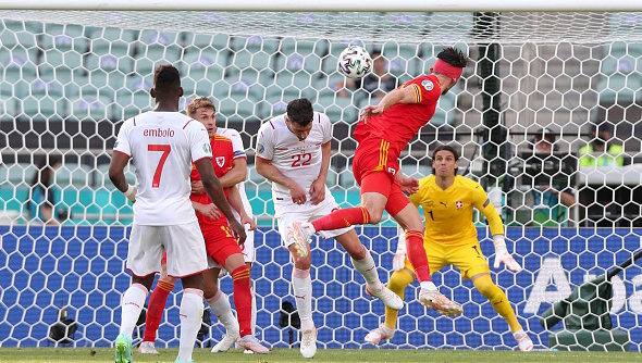 В группе А завершился первый тур