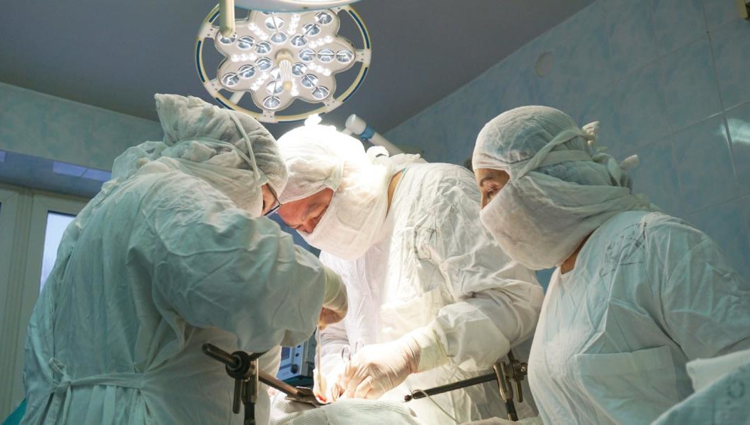 Операция длилась более часа.